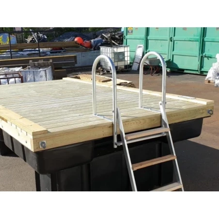 Badebrygge 2 x 3.5 meter med treverk og plastflottører inkludert badetrapp